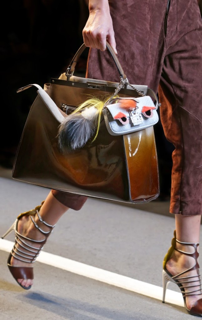 07_FENDI micro Bags_SS15 FashionShow_closeup images