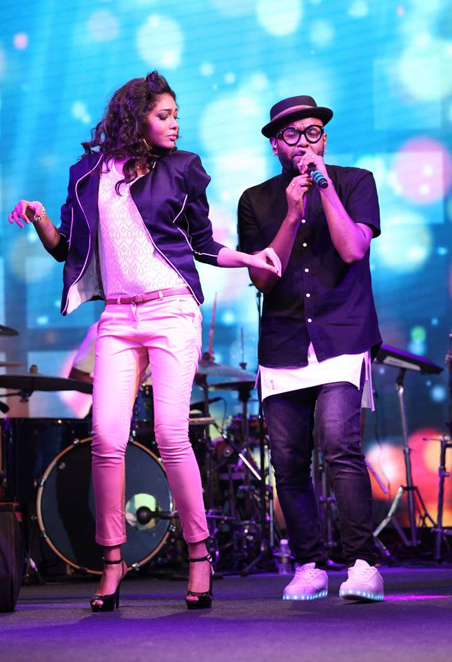 reliance trends store ritwika gupta with benny dayal