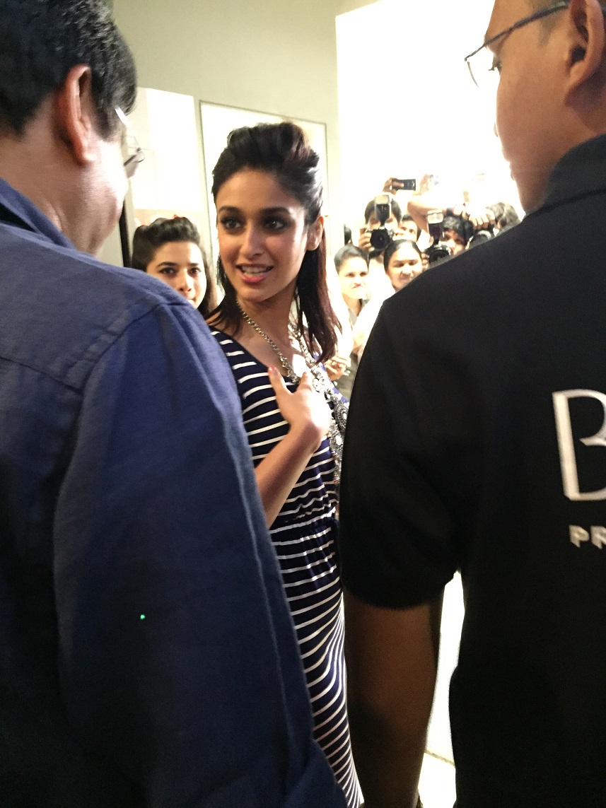 reliance trends store ritwika gupta with ileana dcruz