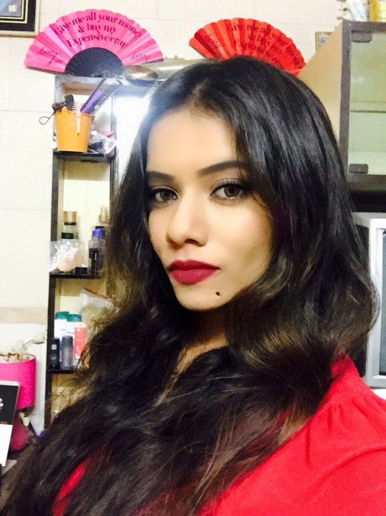 maybelline red lips on ritwika